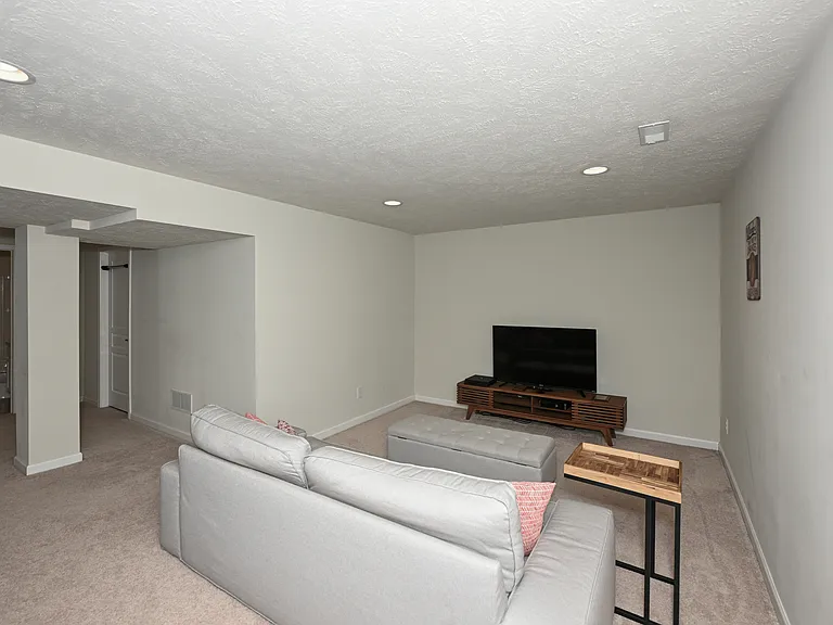 4816 Lake View Dr — Photo 31