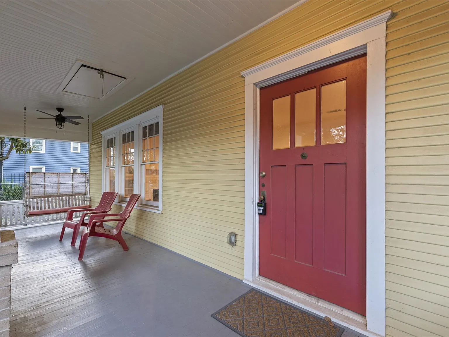 2 bed, 1.0 bath, 1236 sqft, $2,550 — Photo 2