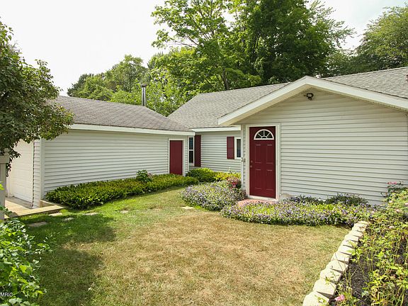 4th image of 10574 Tomkinson Dr
