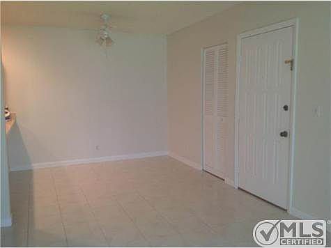4th image of 3400 Gardens East Dr APT 1B