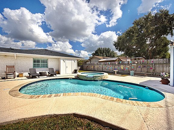 5th image of 11029 Timbergrove Ln