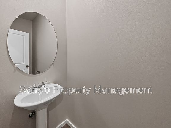4th image of 913 N 18th Ave