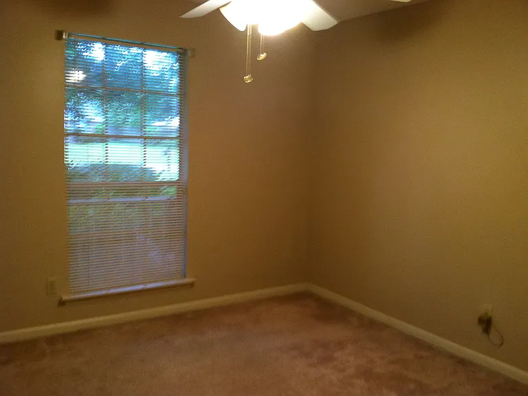 132 Thatcher Dr — Photo 5