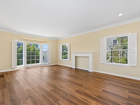 5th image of 8724 Shoreham Dr APT B