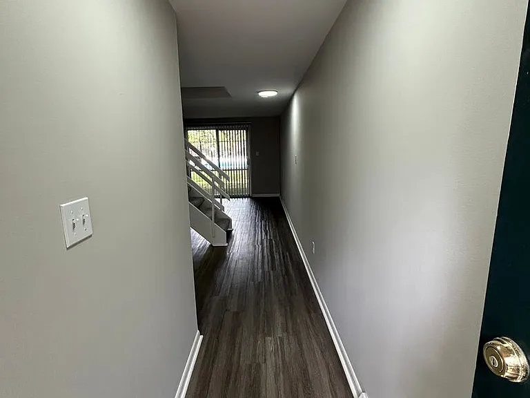 Coventry Court Townhomes — Photo 90