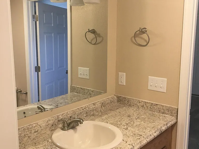 110 Wesley Rd — Photo 15