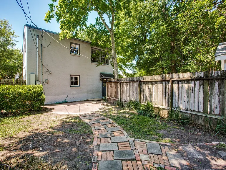 2250 W Main St — Photo 33
