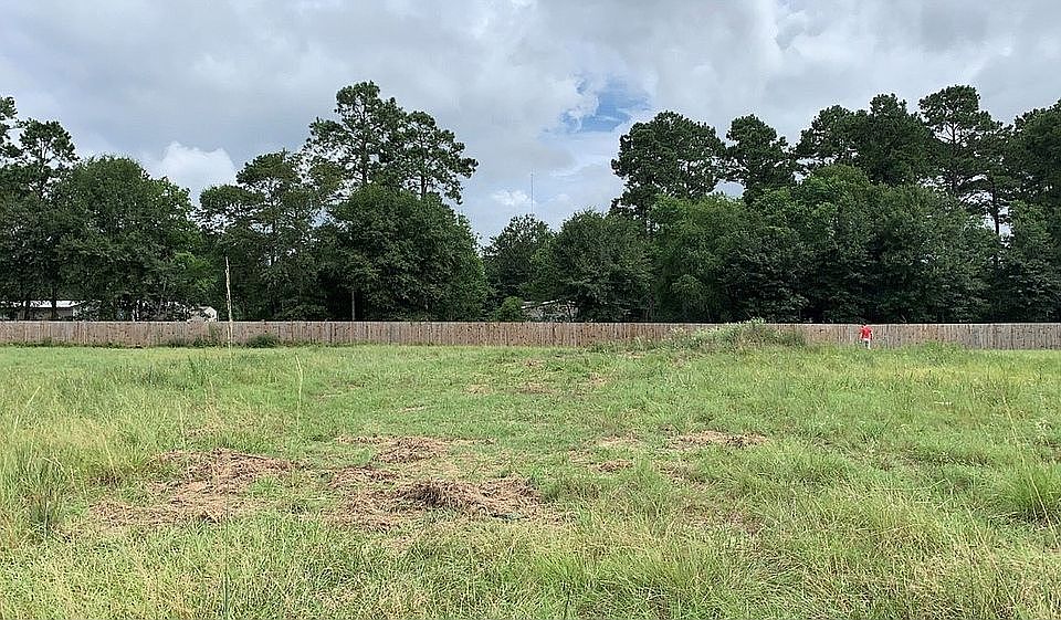 2nd image of N Coffey Pines Rd
