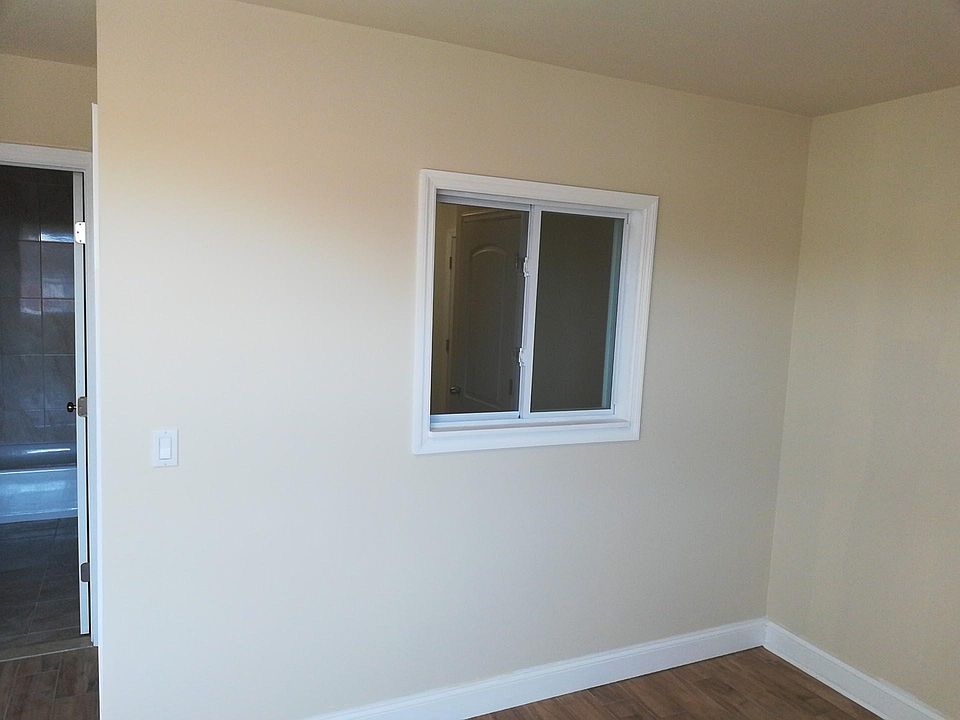 1st image of 15607 Sanford Ave APT 3B