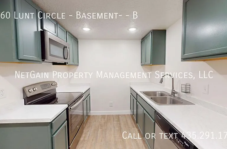 1060 Lunt Cir #B — Photo 7