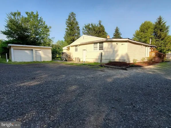 360 Lakehurst Rd, Browns Mills, NJ 08015