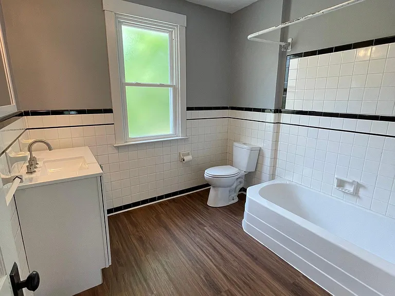 1329 Illinois Ave — Photo 15