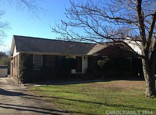 8825 Nightingale Ln, Charlotte, NC 28226