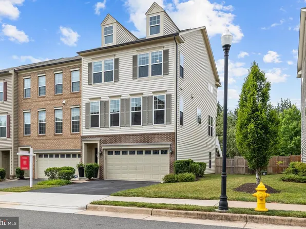 8131 Honey Bee Way, Manassas, VA 20111