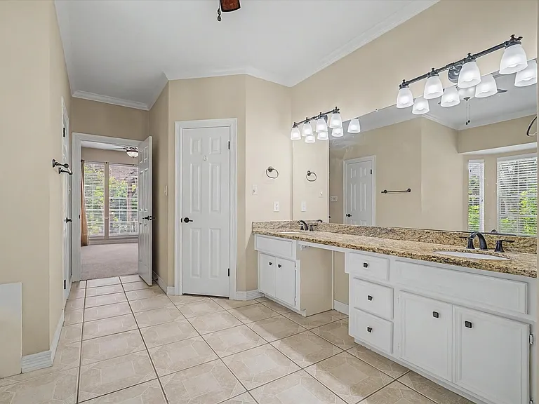 4303 Hillswick Ct — Photo 24