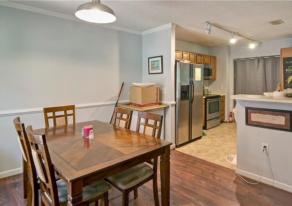 1st image of 205 Mill Pond Ct SE