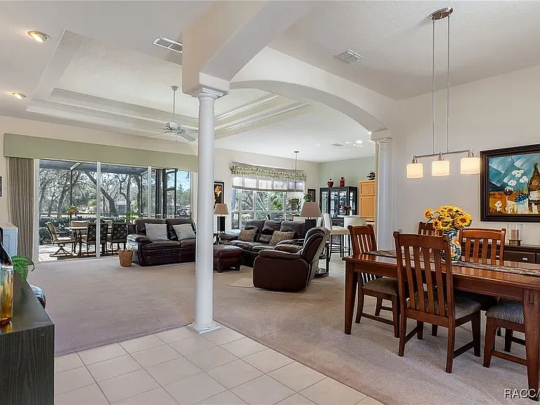 40 Deerwood Dr — Photo 4