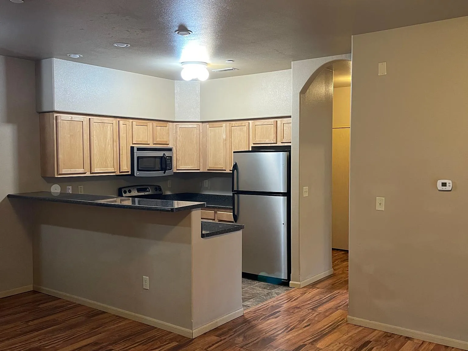 3 bed, 1562 sqft, $2,728 — Photo 2
