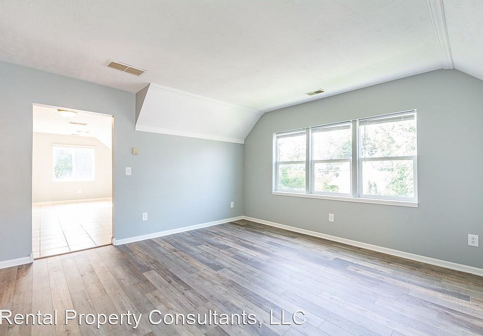 1st image of 522 Crosby St NW #2