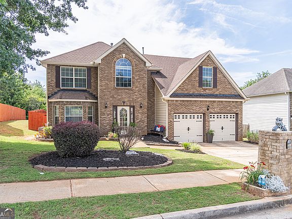 2nd image of 3707 Fremont Dr