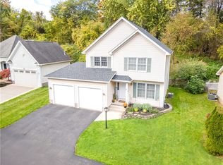 11 White Tail Rise, Rochester, NY 14622