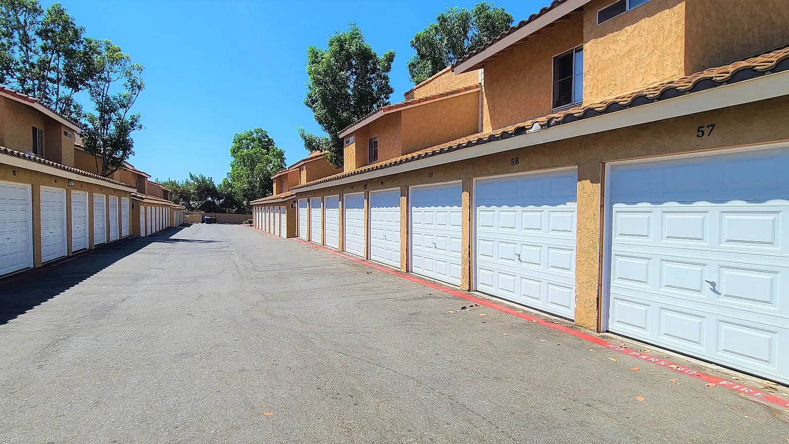 Valley View Apartments — Photo 4