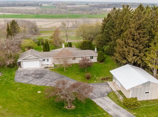N6611 N Cedar Rd, Horicon, WI 53032