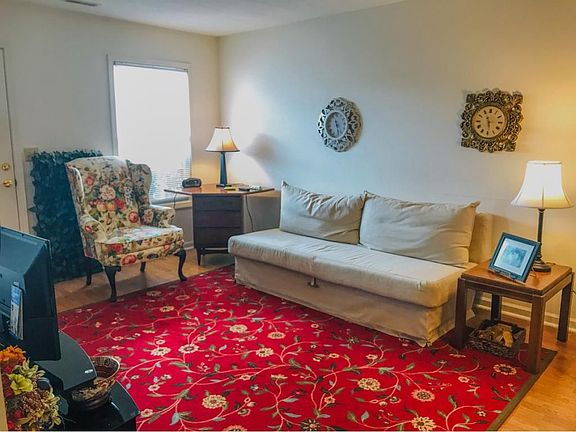 2nd image of 1561 Pine Cone Cir #0