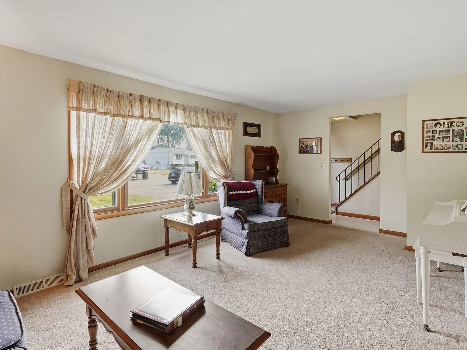 4 bed, 1780 sqft, $3,000 — Photo 4