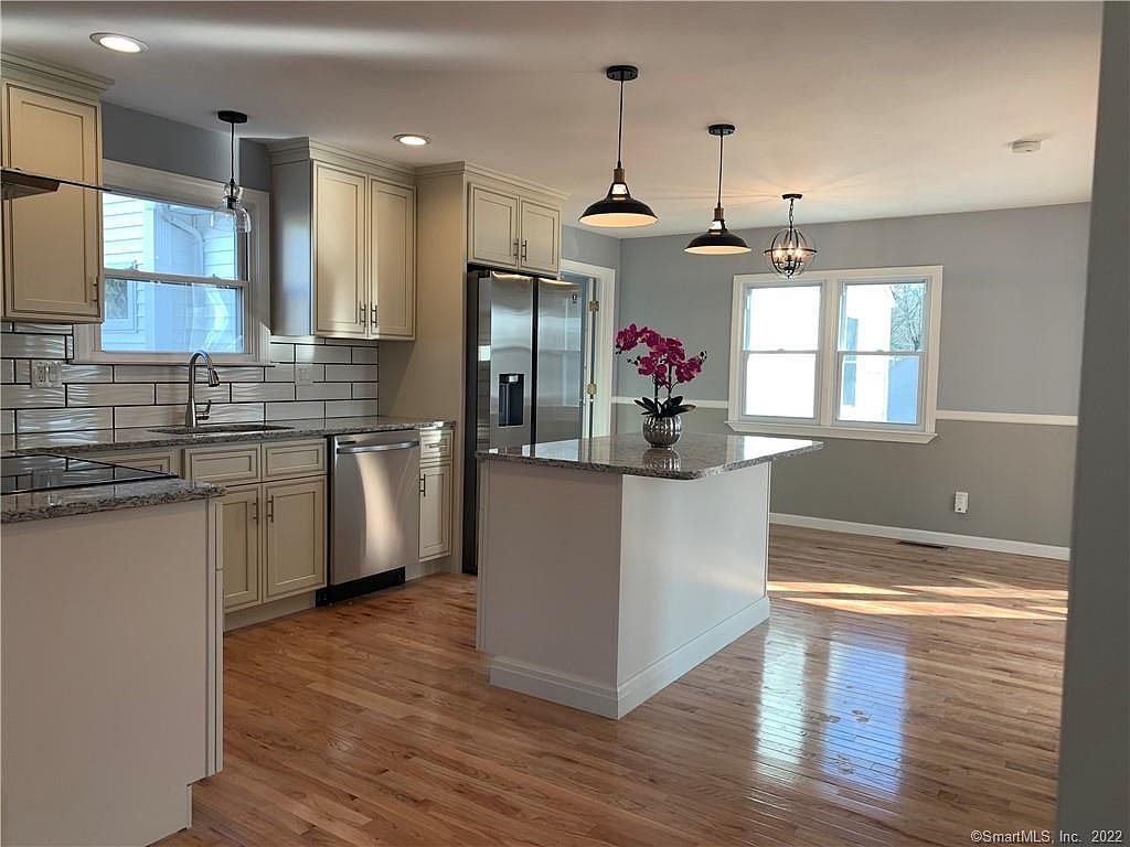 170 Maple Ave, North Haven, CT 06473 Zillow