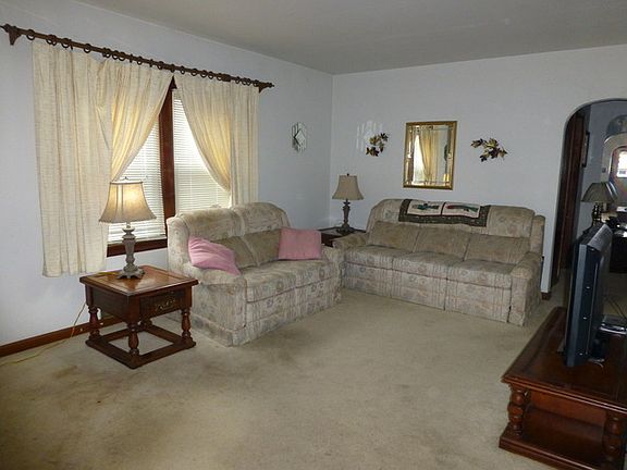 2nd image of 702 Central Ave