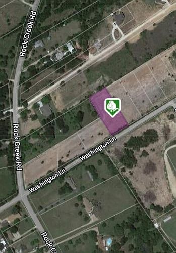 2nd image of 821 Washington Ln