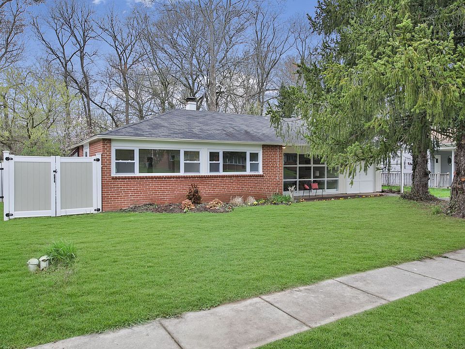 1st image of 2929 Stoney Creek Rd