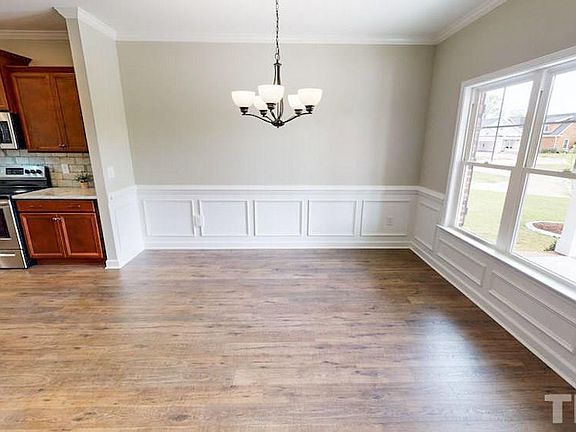 4th image of 109 Muirfield Pl