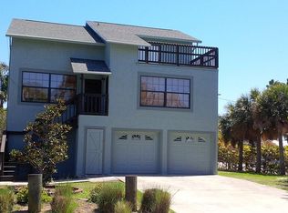 301 129th Ave E, Madeira Beach, FL 33708