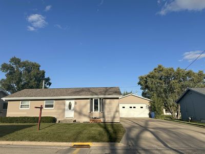 708 Pine St, Omro, WI, 54963