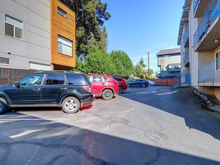 1706 NW 59th St #202 — Photo 33