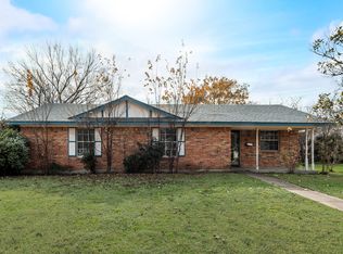 501 Oak Ridge Pl, Grand Prairie, TX 75052