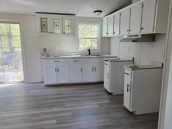 9002 School St, Rocky Mount, NC 27803