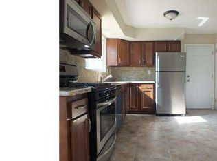 16 Greenbridge Dr, Newark, DE 19713