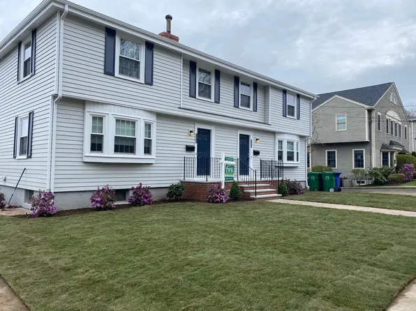 288 Lagrange St, Chestnut Hill, MA 02467