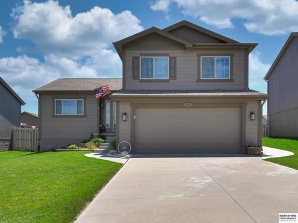 14511 Craig St, Bennington, NE 68007