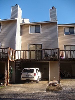 2nd image of 1521 E Ocean View Ave