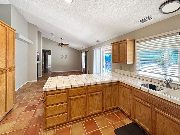 5th image of 25124 Long Ct