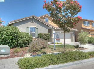 1010 Clear Lake Dr, Oakley, CA