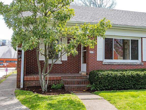 3rd image of 248 Pin Oak Dr #A