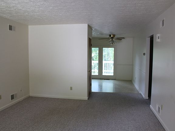 2nd image of 2992 Herrlyn Ct