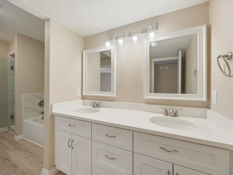 1041 Signal Ridge Pl — Photo 11