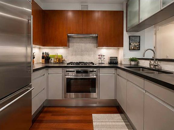 4th image of 300 E 55th St APT 5E