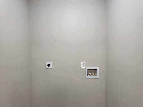 5th image of 2414 Idlewood Dr